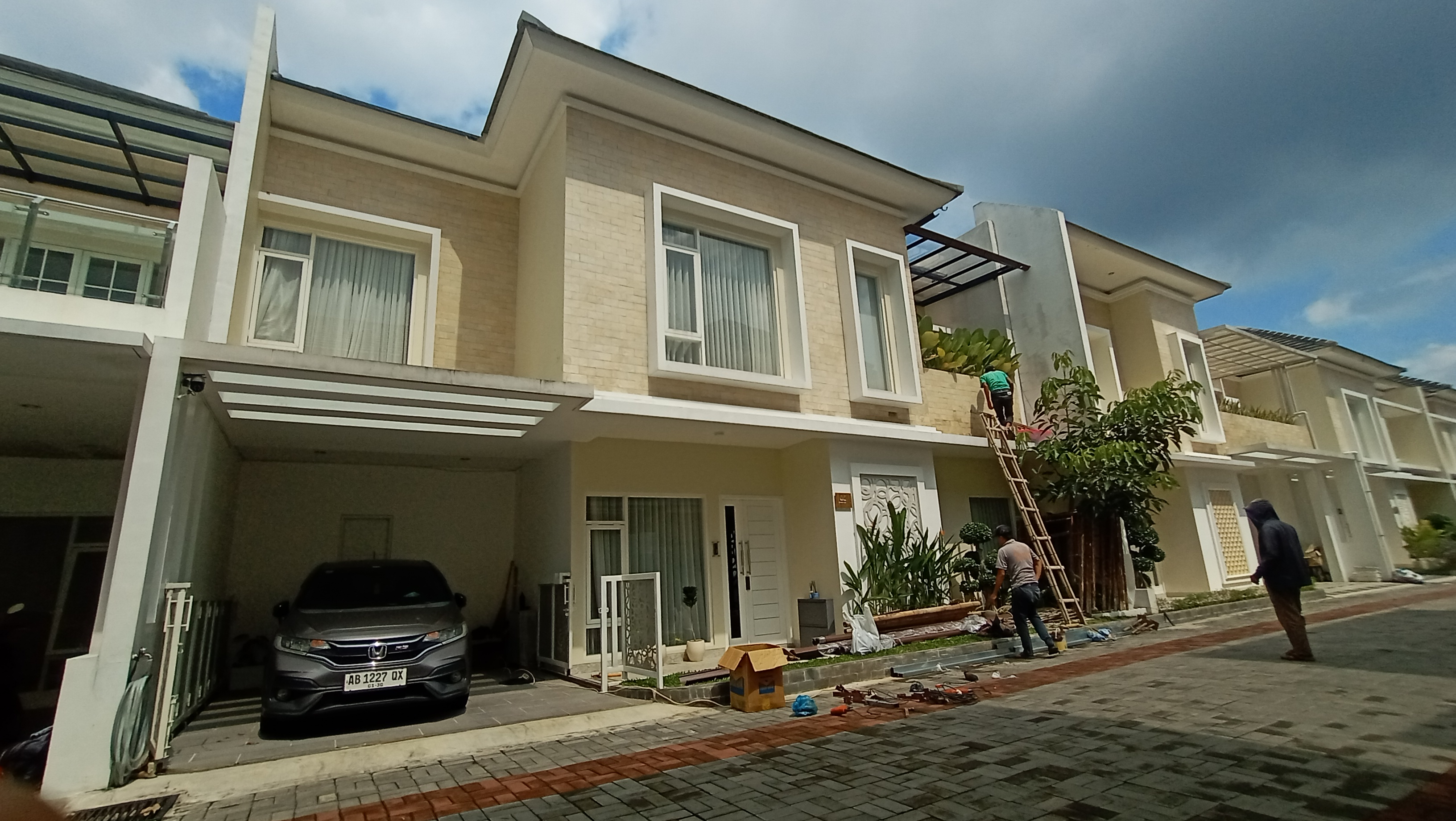 Gambar Proyek Pembangunan Kantor Dua Lantai